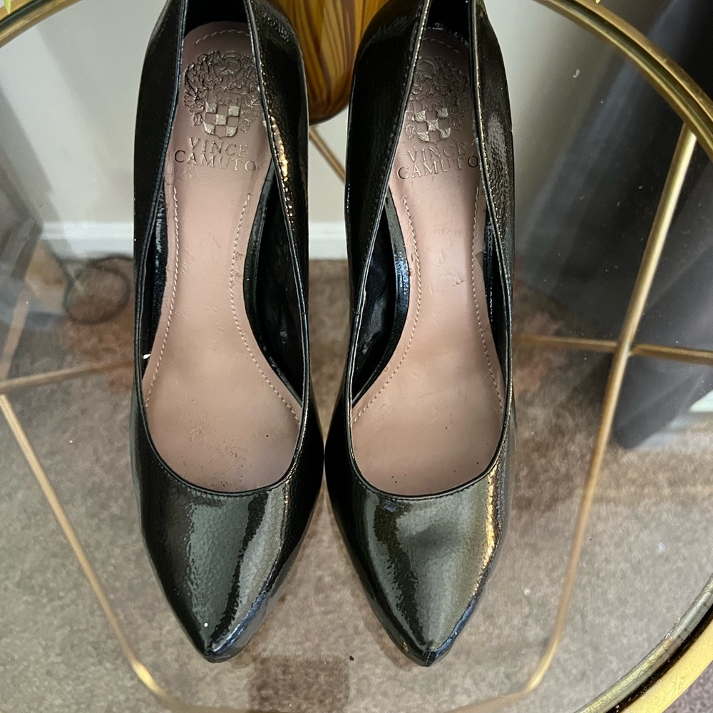 Vince Camuto Pumps, never worn!!!